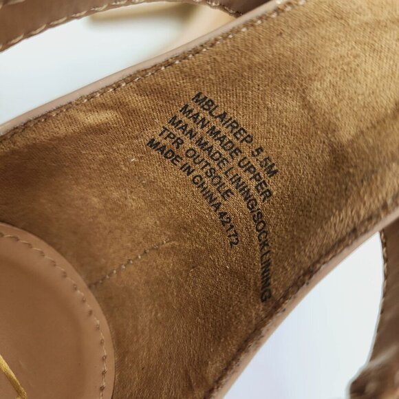 Material Girl Sandals Blaire Patent‎ Faux Leather Beige Open Toe Size 5.5 Tan - Picture 9 of 10